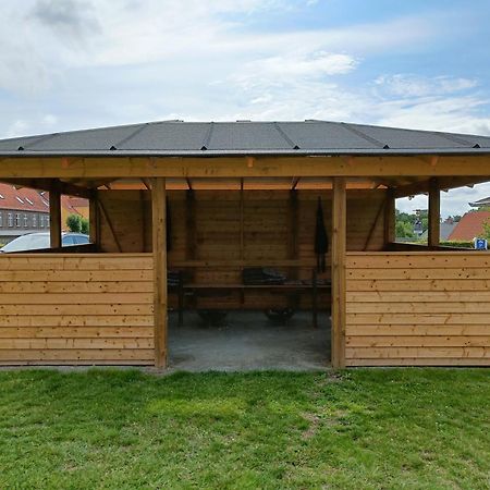 스벤보르 Stoberiet 호스텔 외부 사진 A wooden gazebo