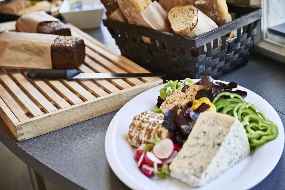 스벤보르 Stoberiet 호스텔 외부 사진 A cheese platter